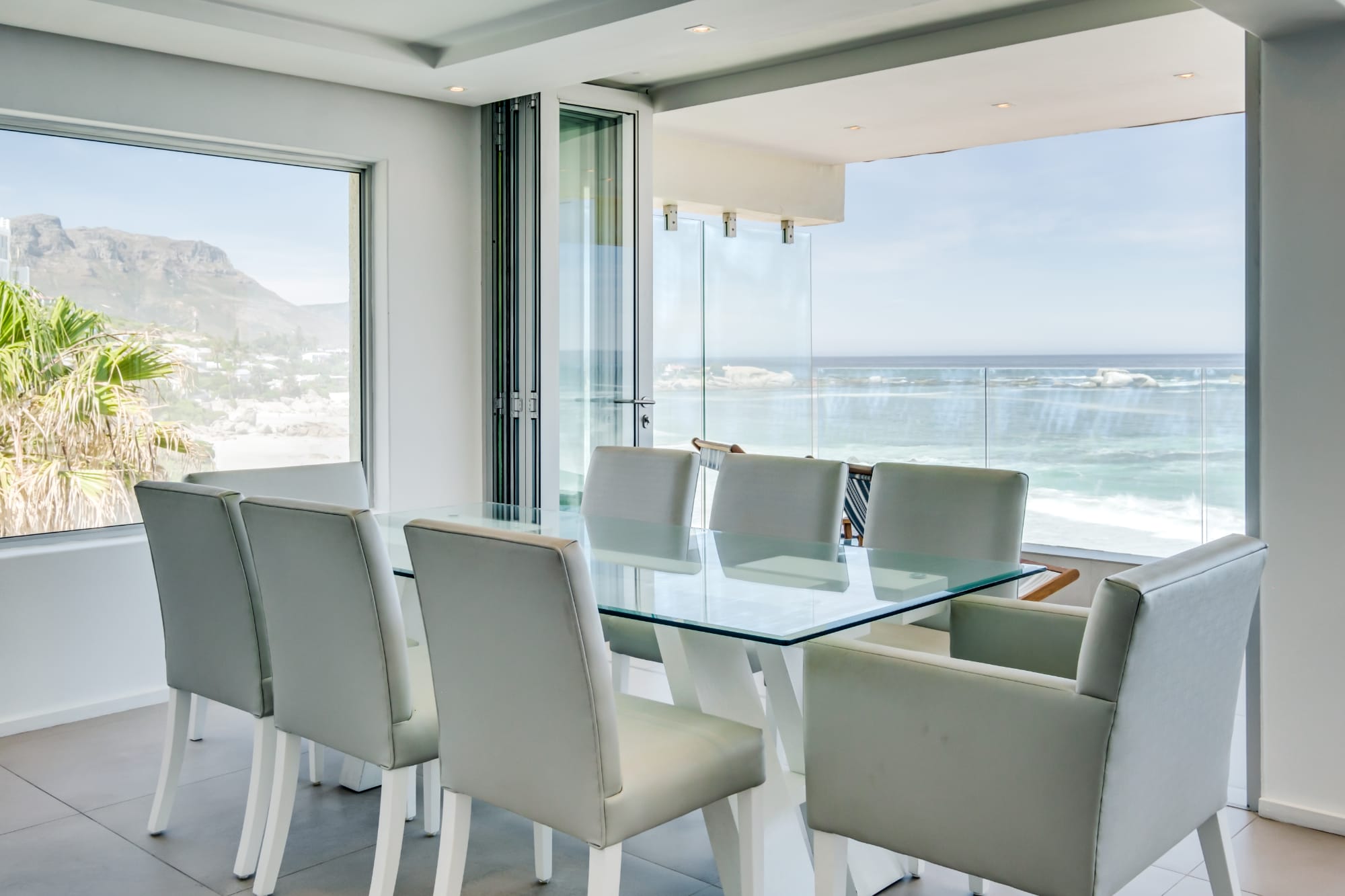 Clifton Apartment on the Waters Edge Ocean Breeze 9