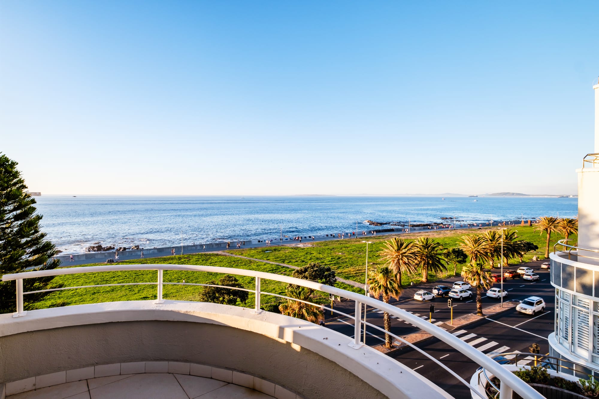 Stunning 3 Bedroom Sea Point Retreat Marin 6