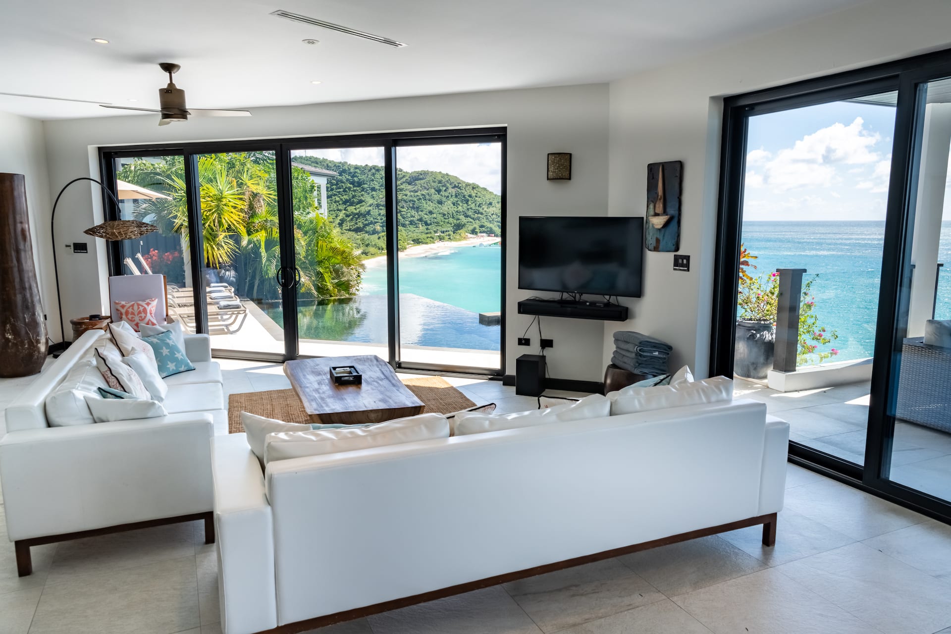 Oceanfront Oasis with Infinity Pool and Caribbean Views 2