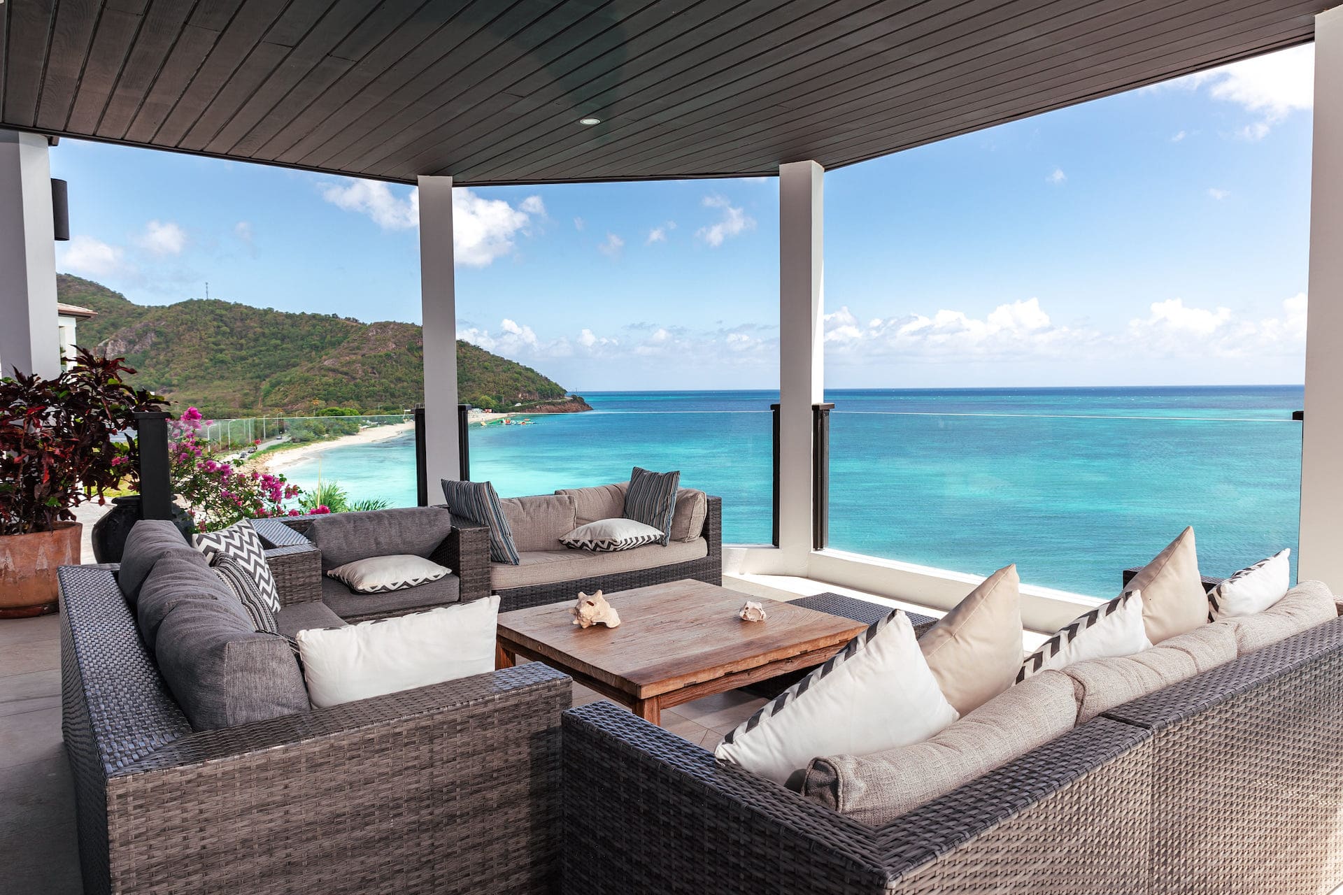 Oceanfront Oasis with Infinity Pool and Caribbean Views 4