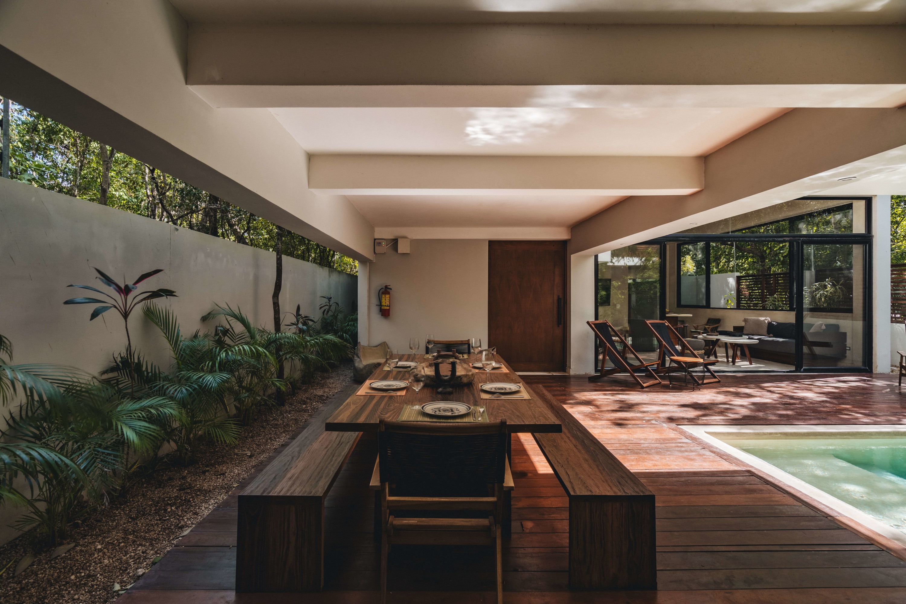 Spacious and comfortable outdoor dining area located in the patio