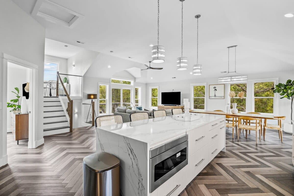 Sojourn Ocean's Grove | Heated Pool & Hot Tub — Corolla, NC — vacation rental
