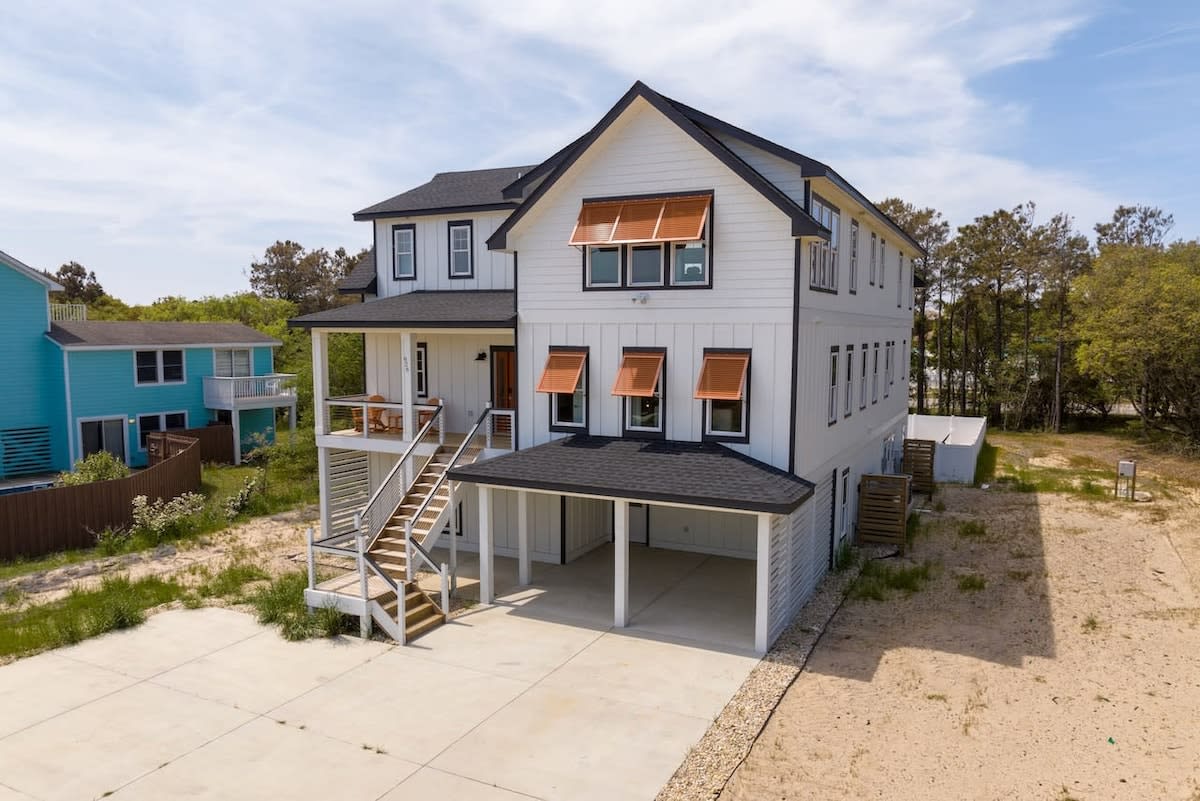 Aurora Elevator Theater Rec Room, Pool & Hot Tub — Corolla, NC — vacation rental