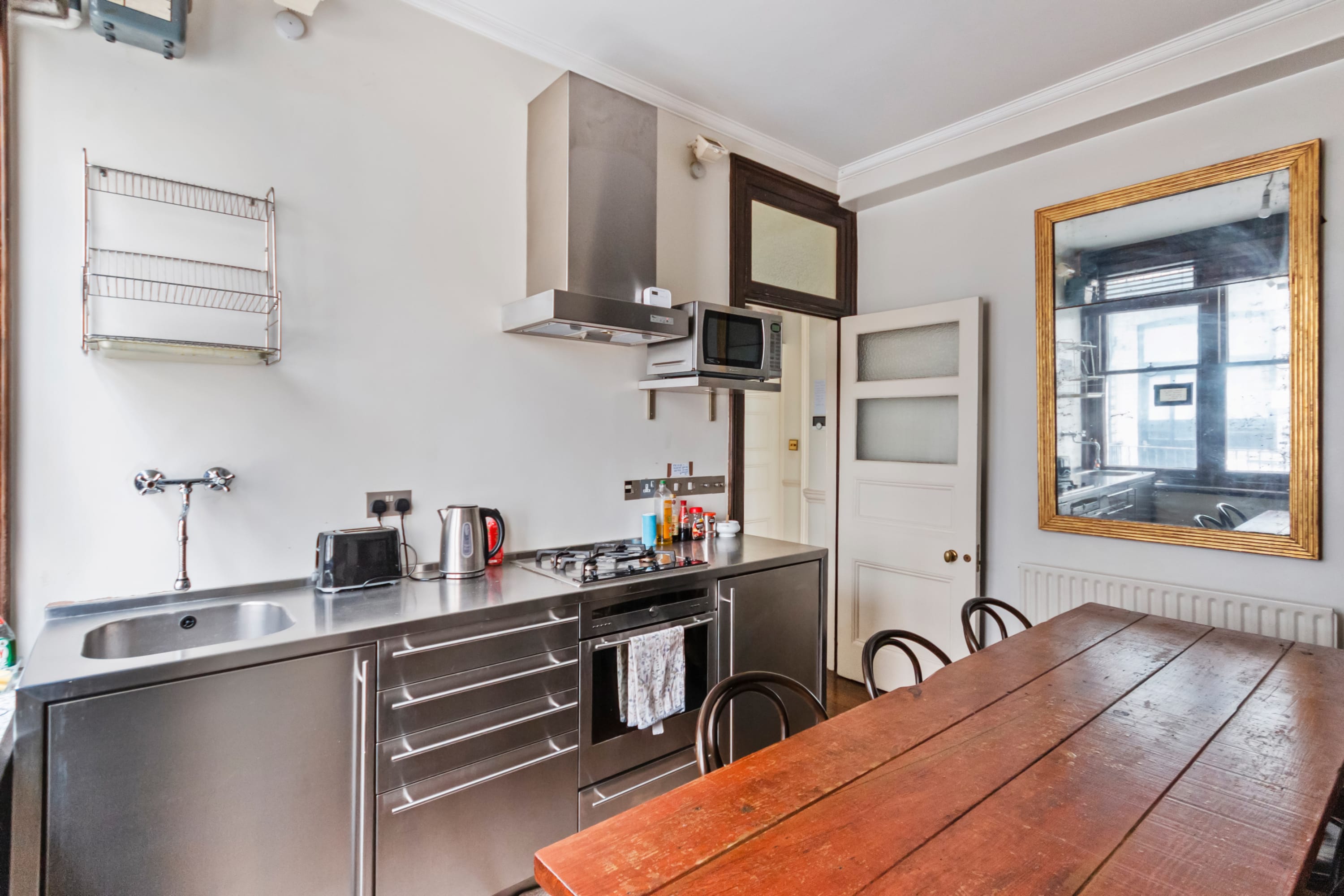Chic & Spacious 1-Bed in Central London | Near British Museum & Theatres - Photo 7