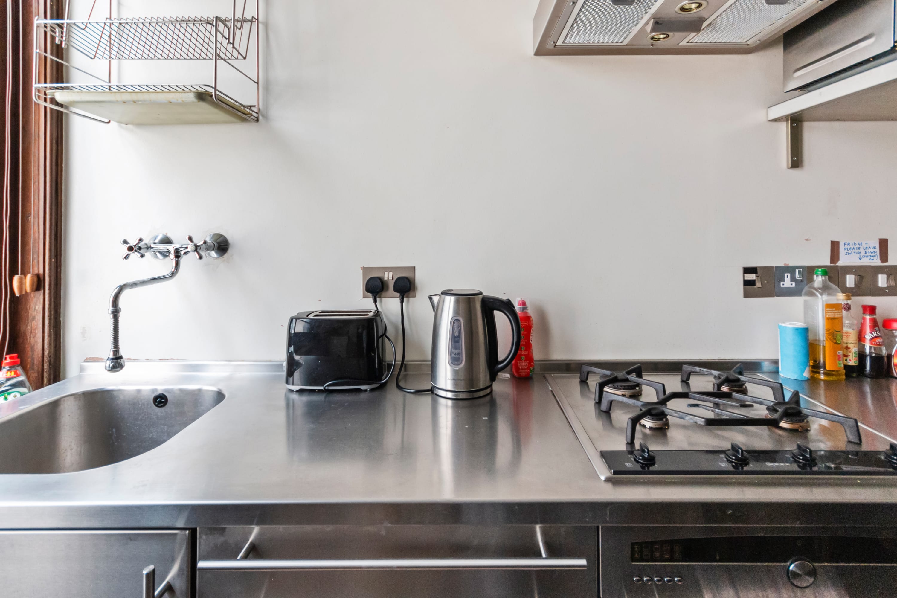 Chic & Spacious 1-Bed in Central London | Near British Museum & Theatres - Photo 9