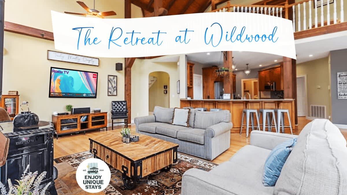 The Retreat at Wildwood Hot Tub Theater Deck