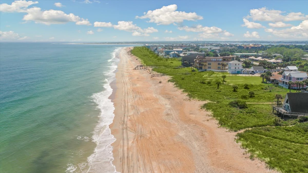 Private Beach Access | Anchors Aweigh