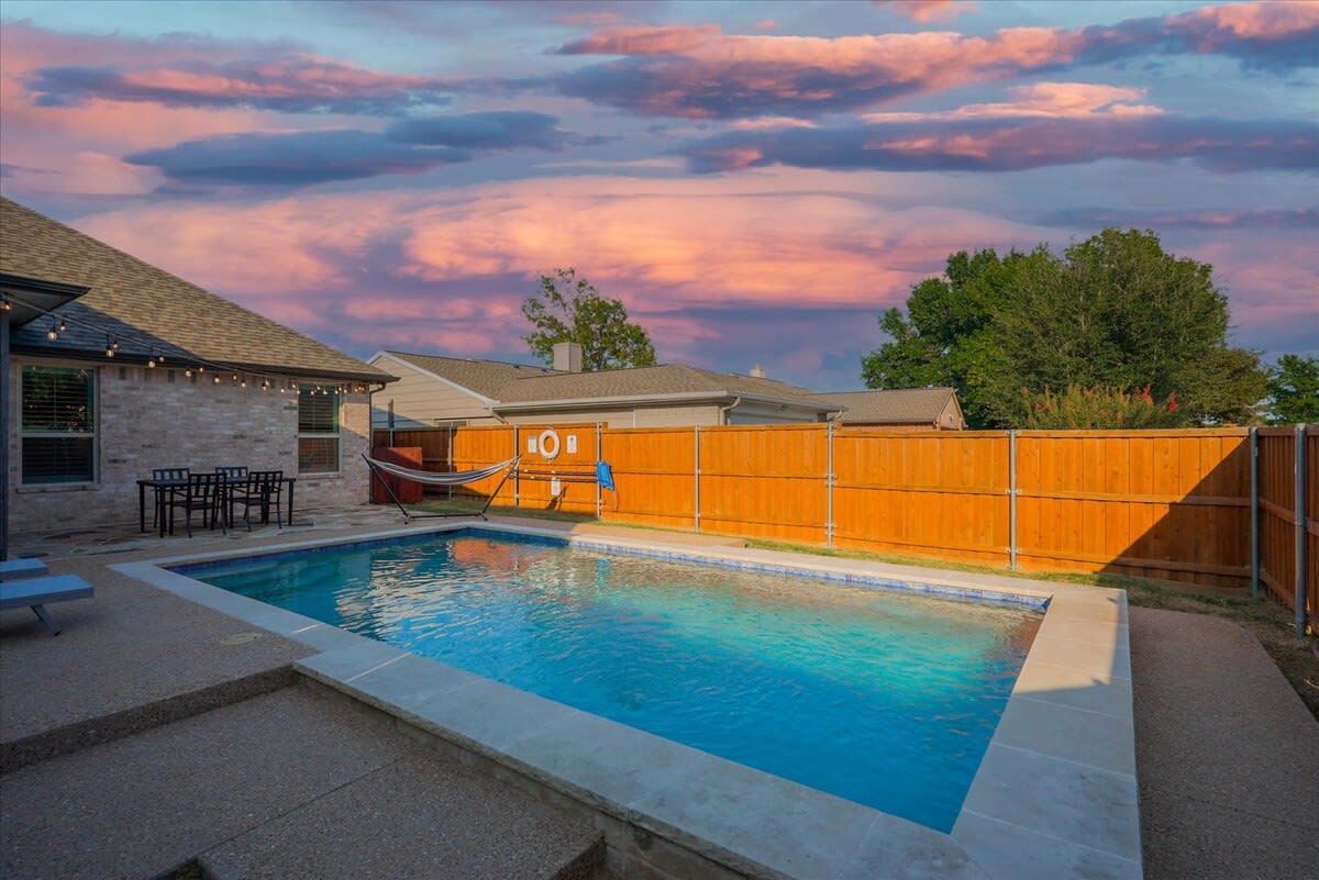 Trendy and Modern home w/ a Private Pool — Rowlett, TX — vacation rental