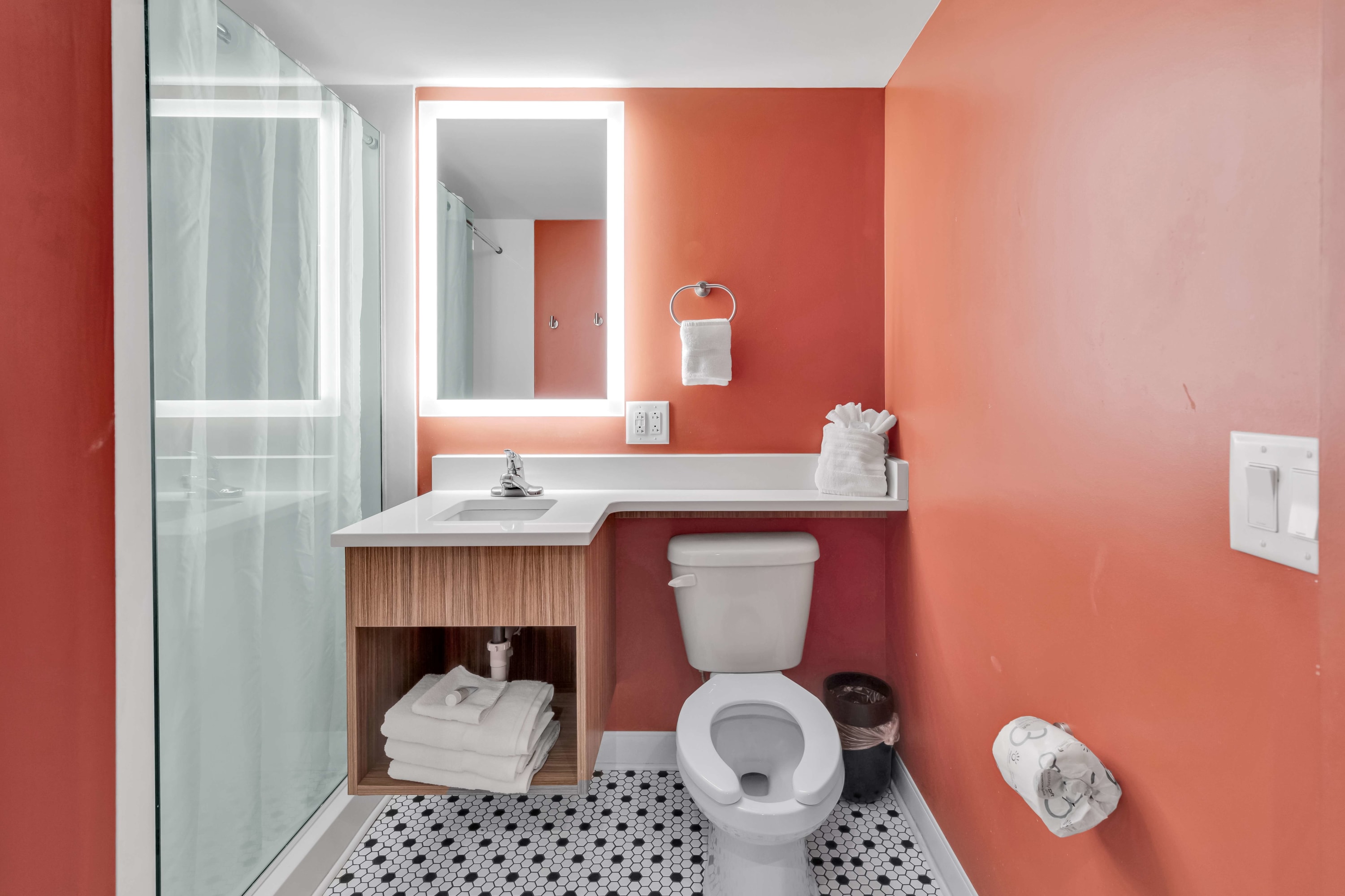 Holiday Shores Queen Suite | Photo 6