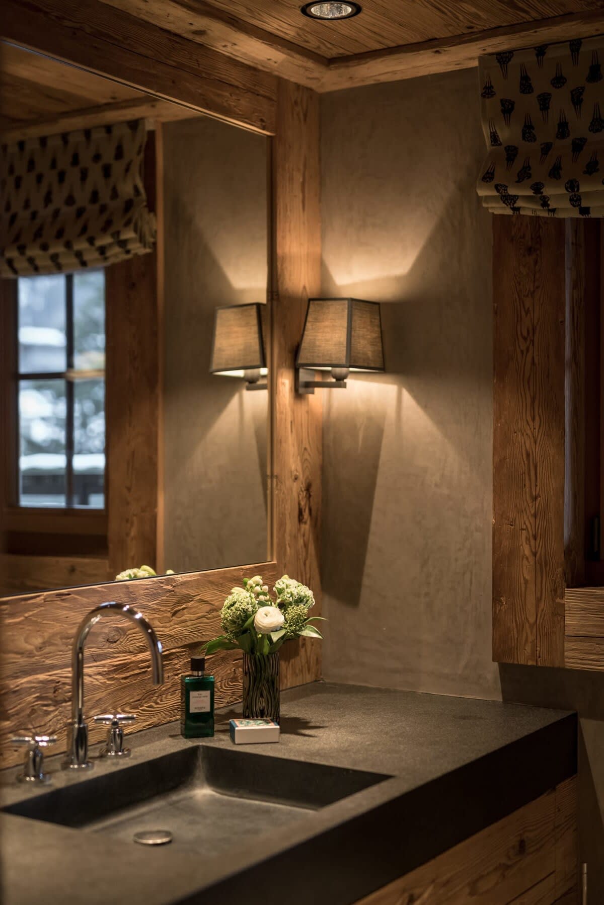 Private Pool & Spa Chalet with Stunning Views :)