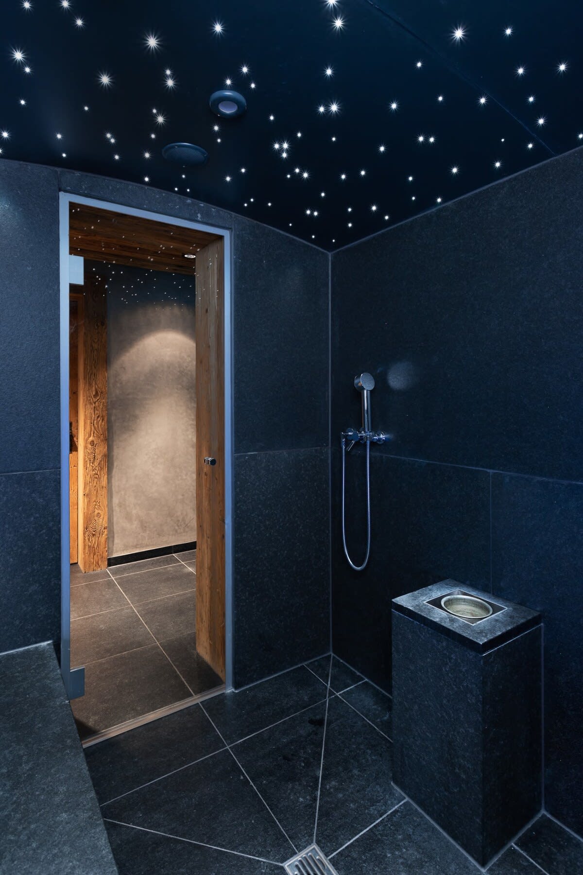 Private Pool & Spa Chalet with Stunning Views :)