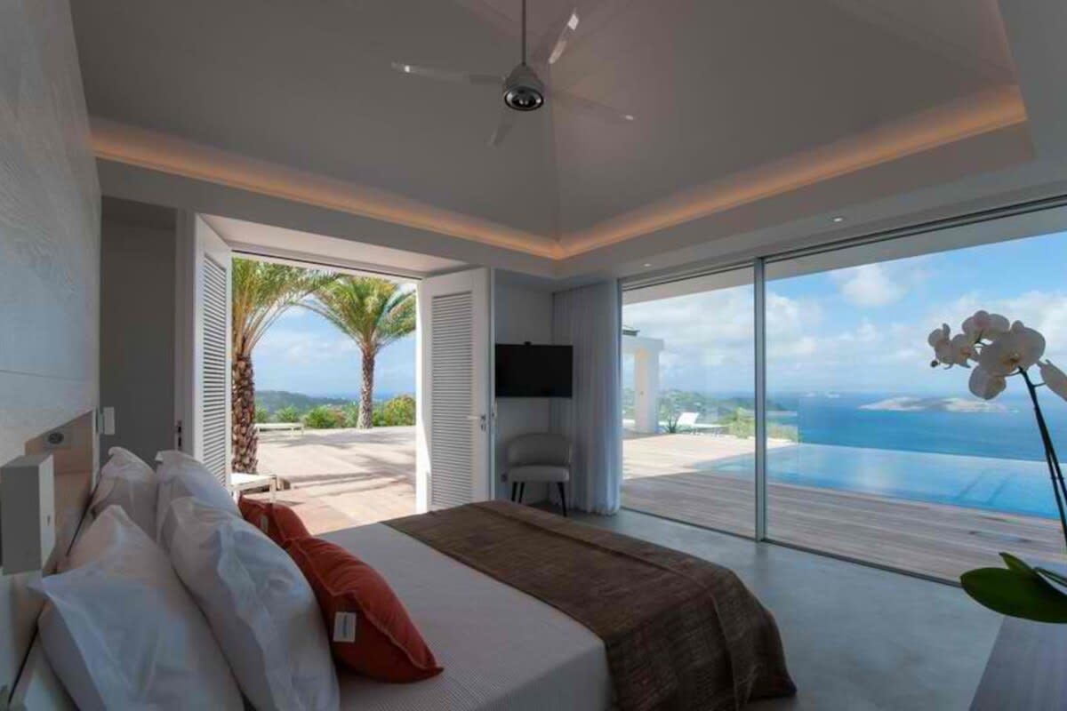 Sparkling Water Villa with Calming Ocean Views 3