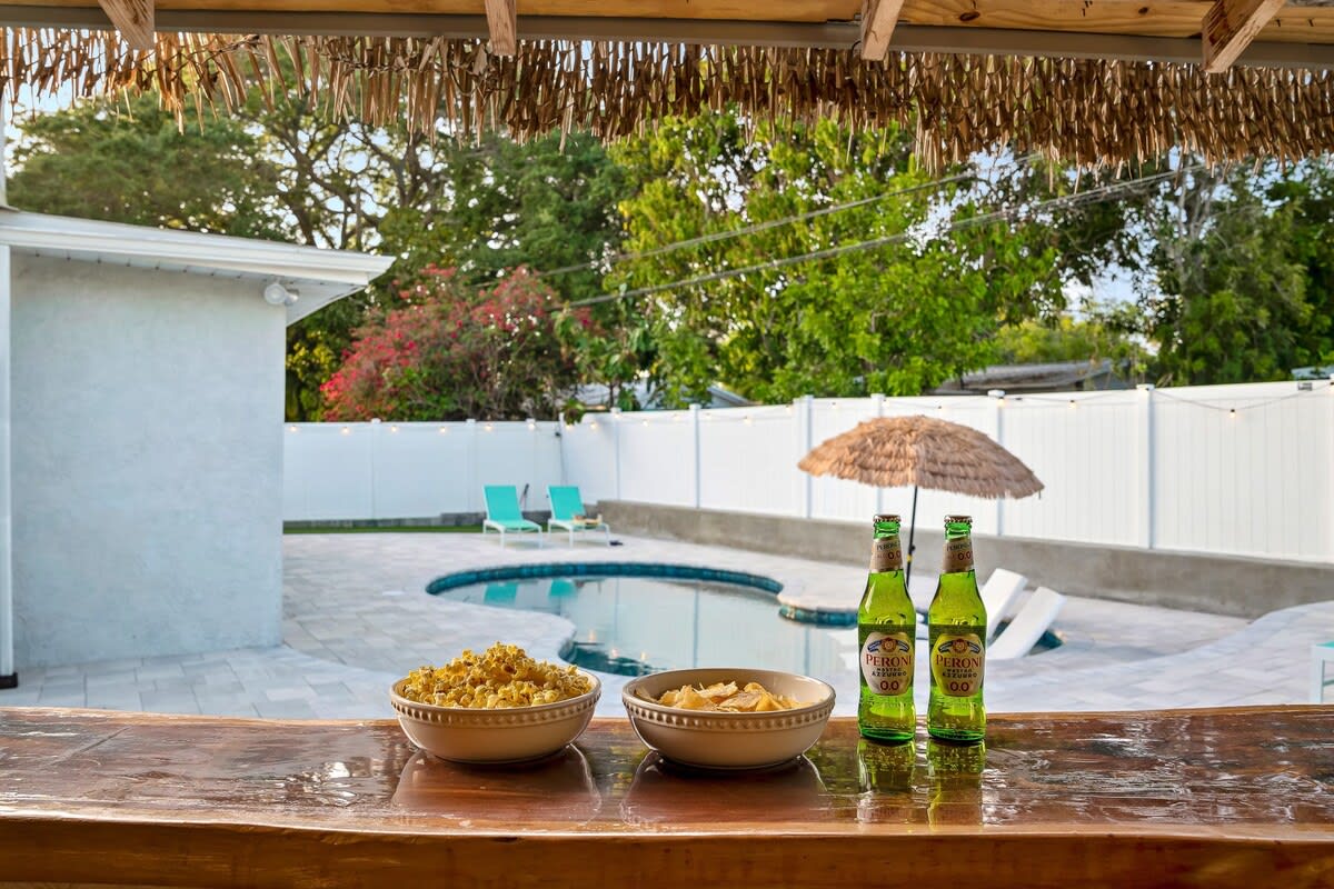 Saltwater Pool + 5min to St Pete Beach