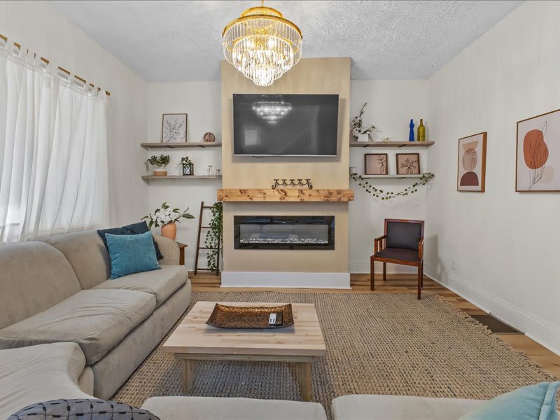 Lux 5 Bedroom Childrens Museum — Indianapolis, IN — vacation rental