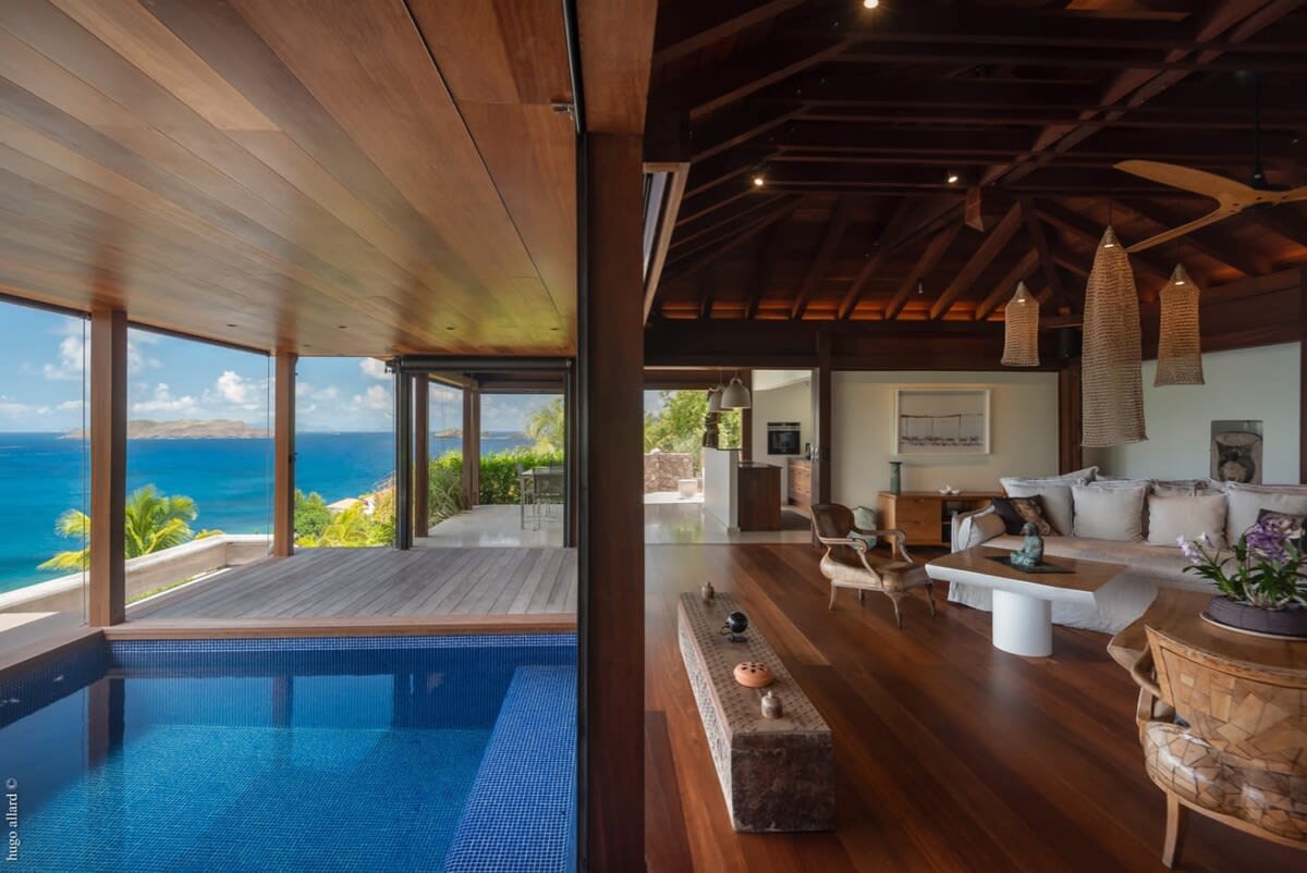 Chic Safari Style Villa with Beautiful Island Views 4