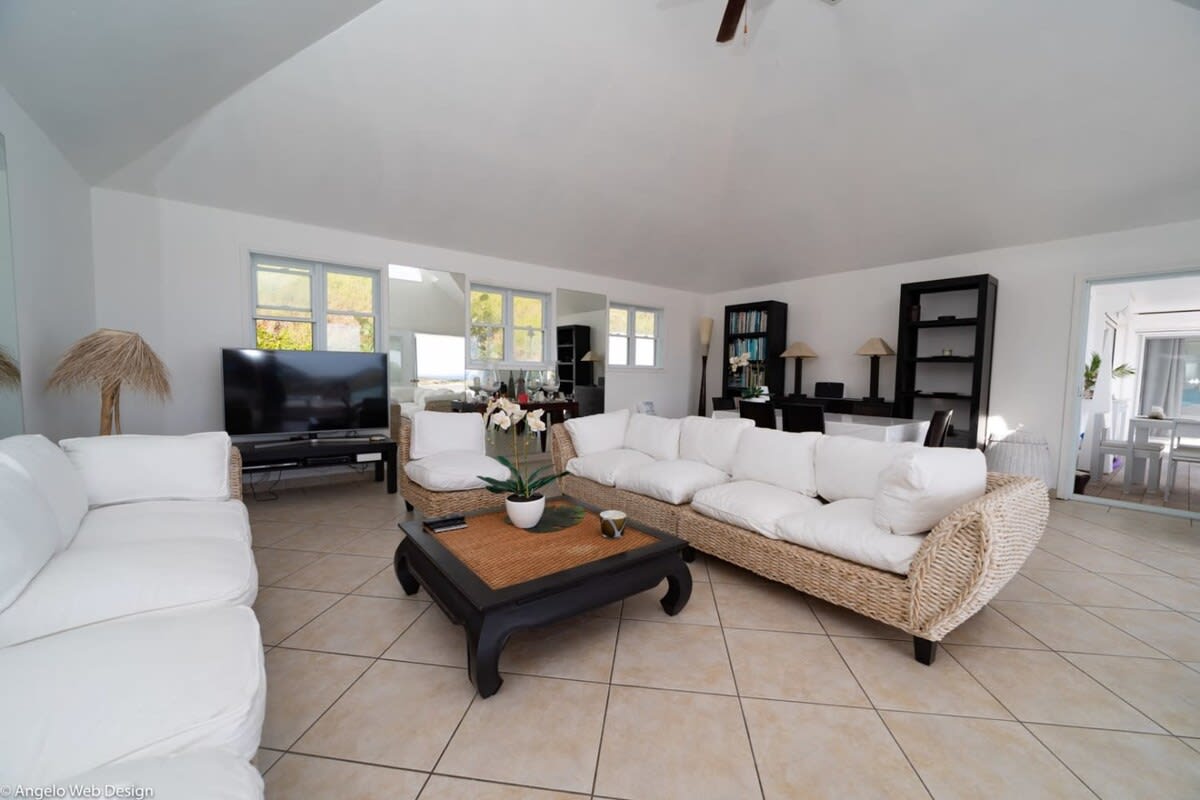 Relaxing Deluxe Villa to Enjoy Nature and the Seas 4