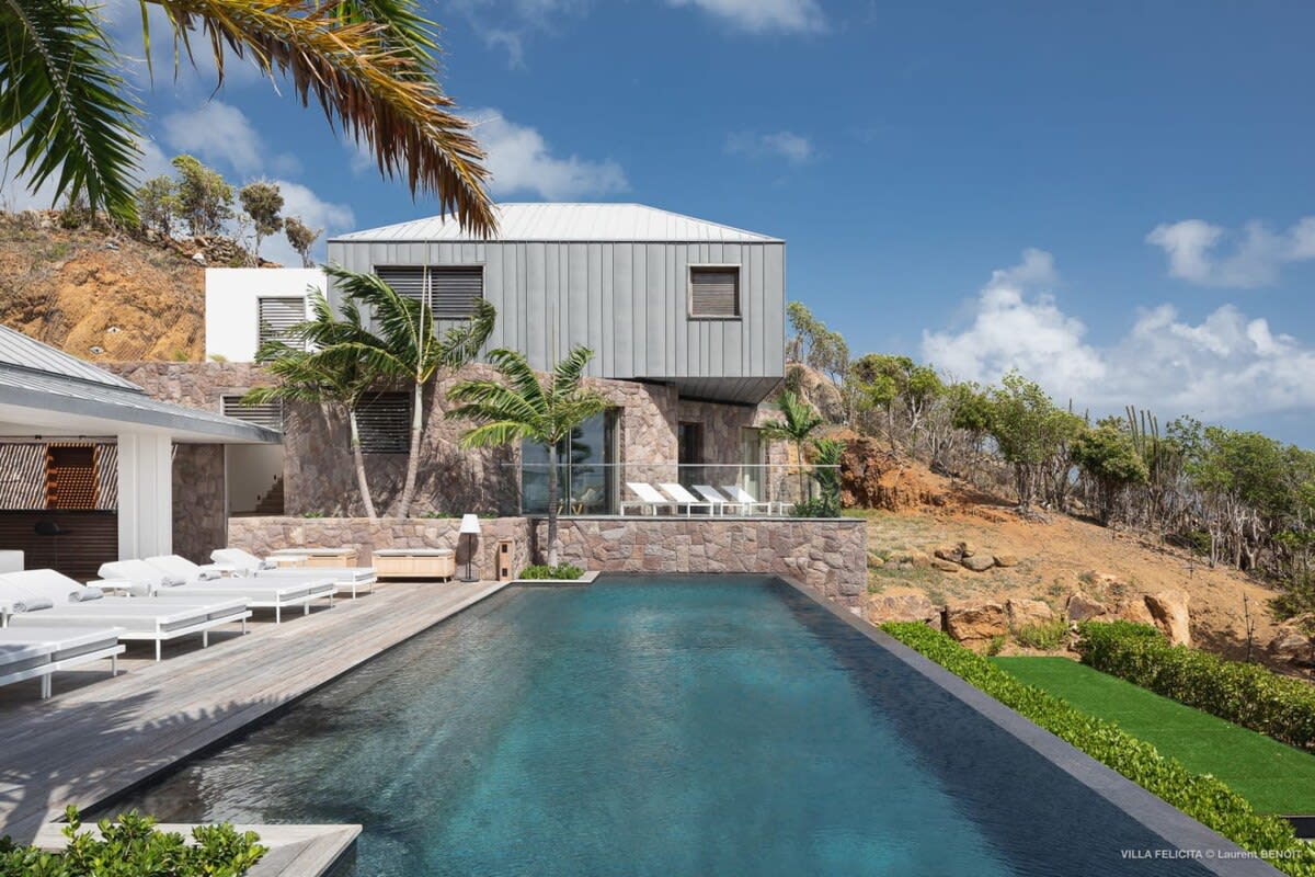 On a Hill Side Villa with Superb Amenities 5
