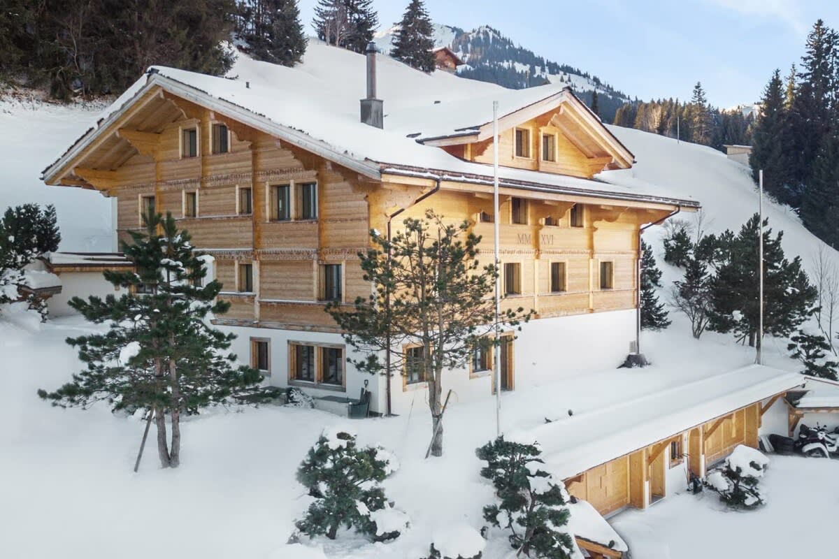 Beautiful Modern Chalet in the Gstaad Region :) !!:)