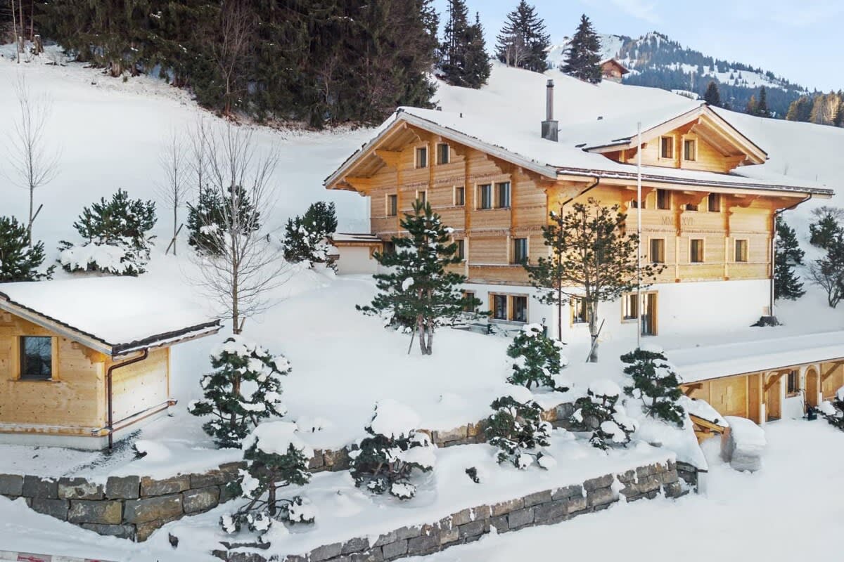 Beautiful Modern Chalet in the Gstaad Region :) !!:)