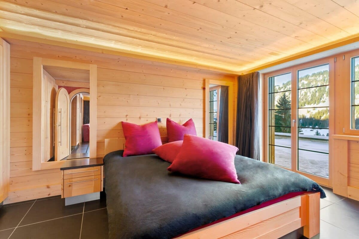 Beautiful Modern Chalet in the Gstaad Region :) !!:)
