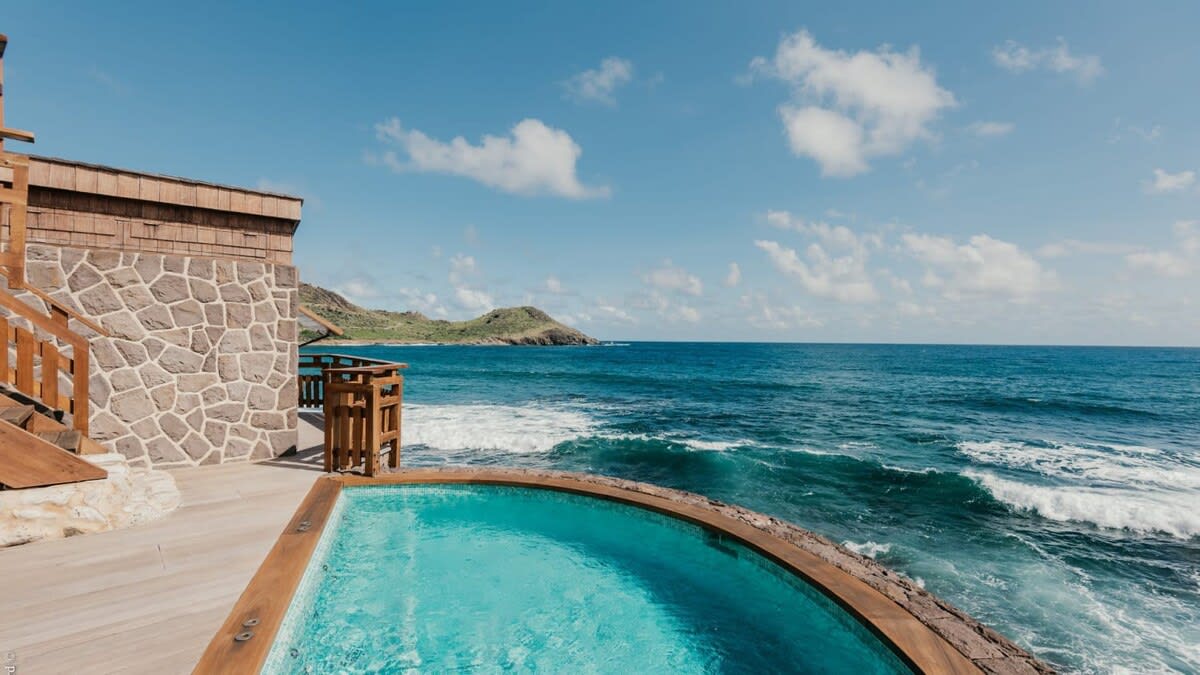 Featured Property Unique Villa Offering Vast Spaces