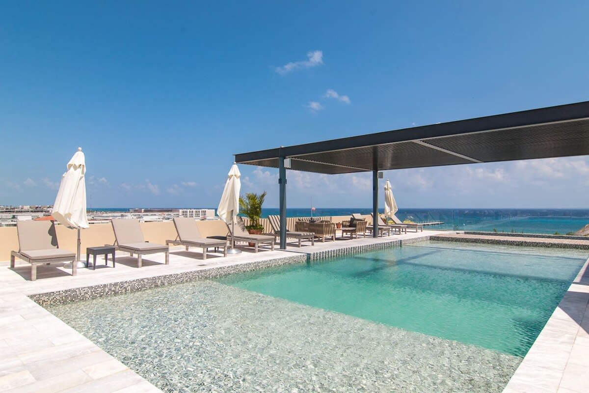 1 Block to Beach, Oceanview Rooftop Pools & Lounge — Playa del Carmen, Quintana Roo — vacation rental