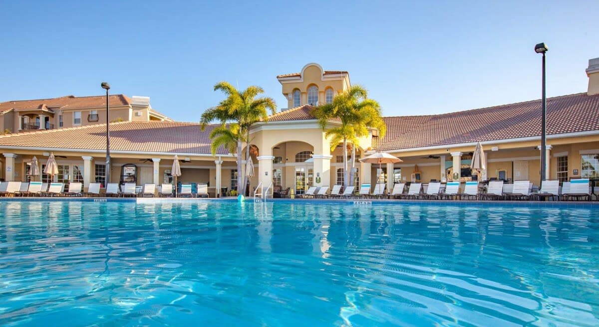 Vista Cay Condo, Resort Pool Access, Near Disney in Orlando, FL