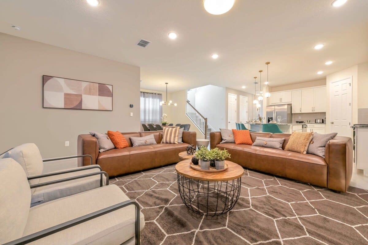 Family Fun Pool & Game Room, 7 Mi to Disney Magic! in Reunion, FL