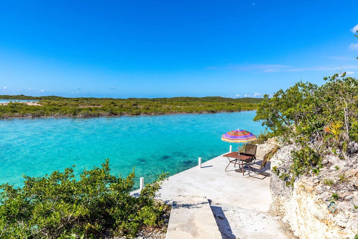 Private Pool & Stunning Sunsets Near Chalk Sound in TKCA 1ZZ Providenciales, Turks and Caicos Islands