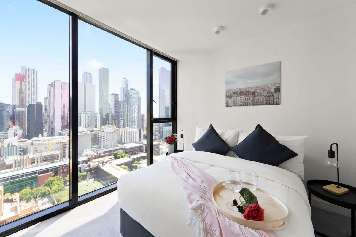 A Comfy 2BR Apt Near Melbourne Central, City Views β Melbourne, Victoria β vacation rental