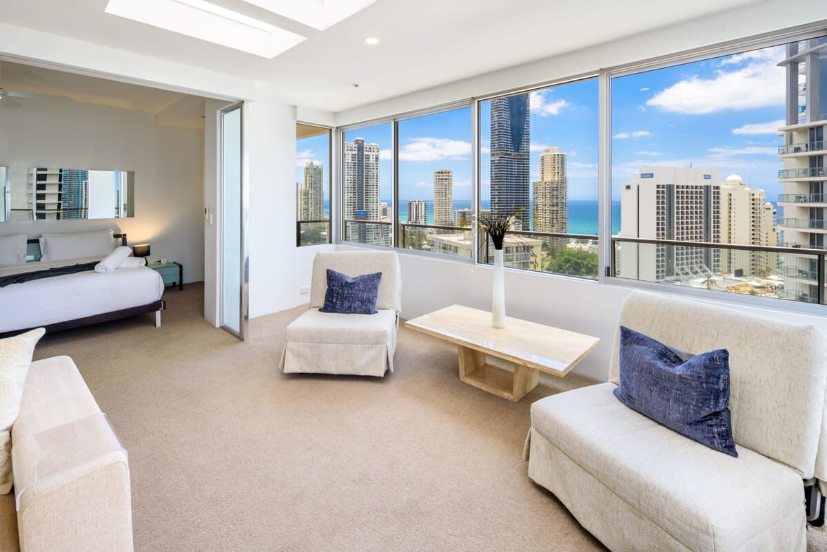 Unlimited views of skyline surrounds the home