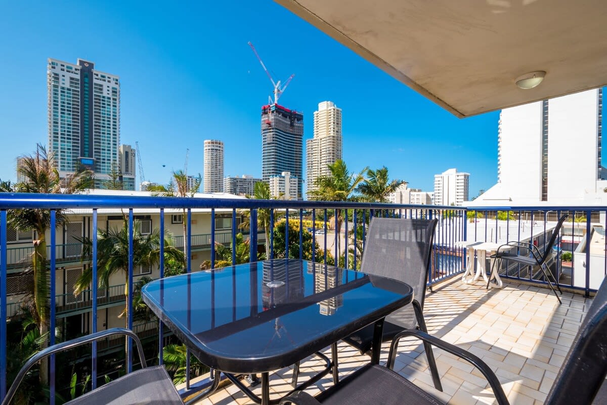 Welcome to our stylish and modern 2-bedroom apartment in the heart of Surfers Paradise! With stunning ocean views and a prime location just steps away from the golden sandy beach, this is the perfect retreat for your beachside getaway.