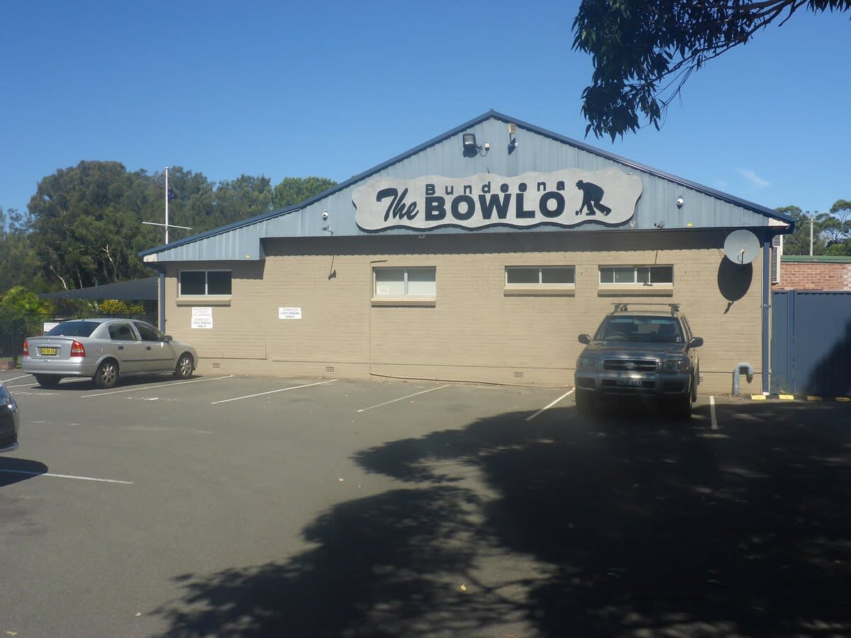 The Bowlo Bowling Club