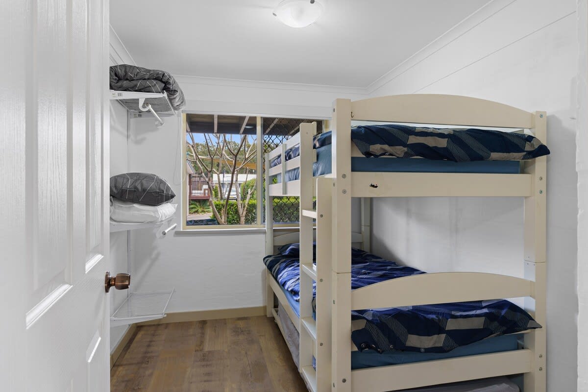 Bedrrom 6 with bunk beds suitable for kids