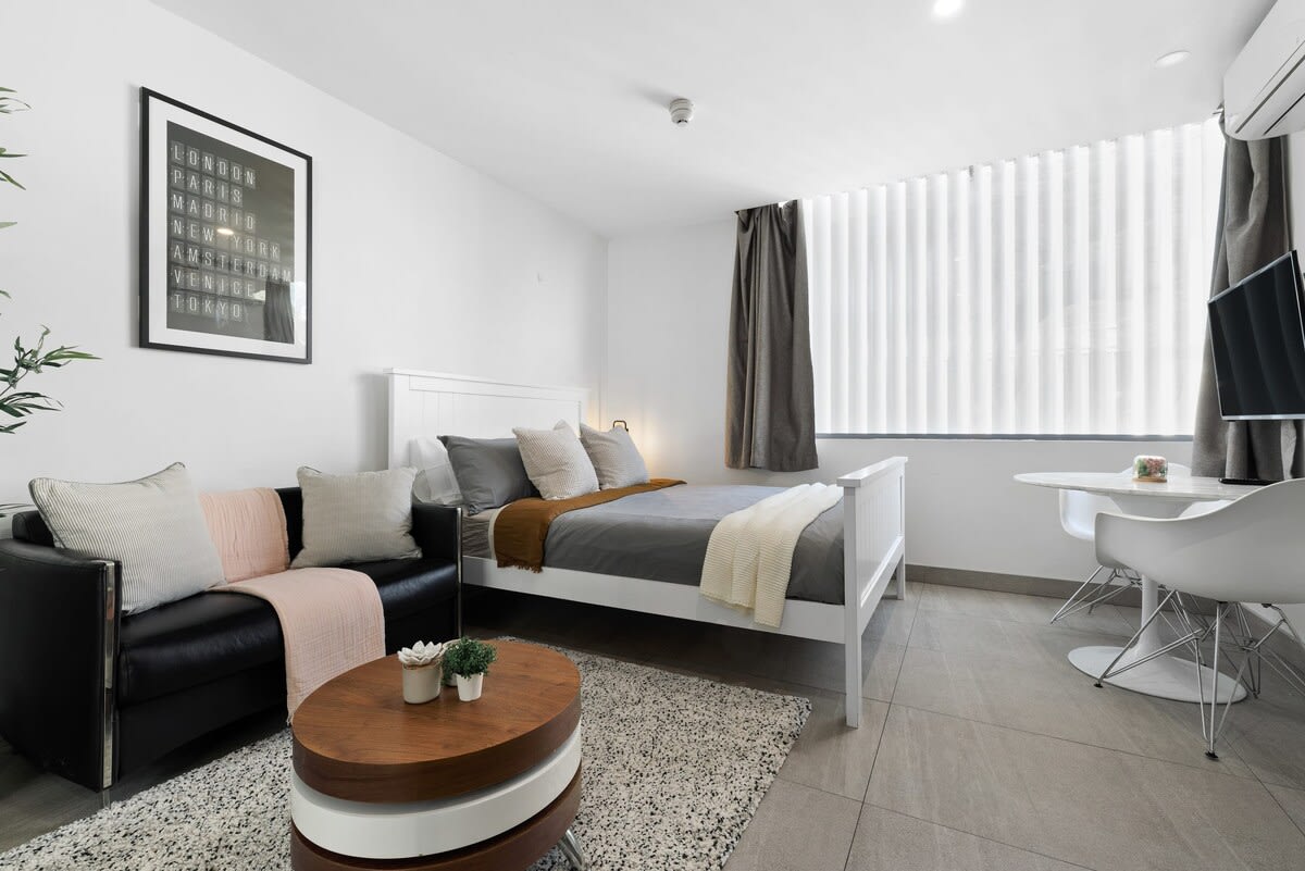 A Modern Beach Studio, 5min walk to Bondi Beach — Bondi Beach, New South Wales — vacation rental