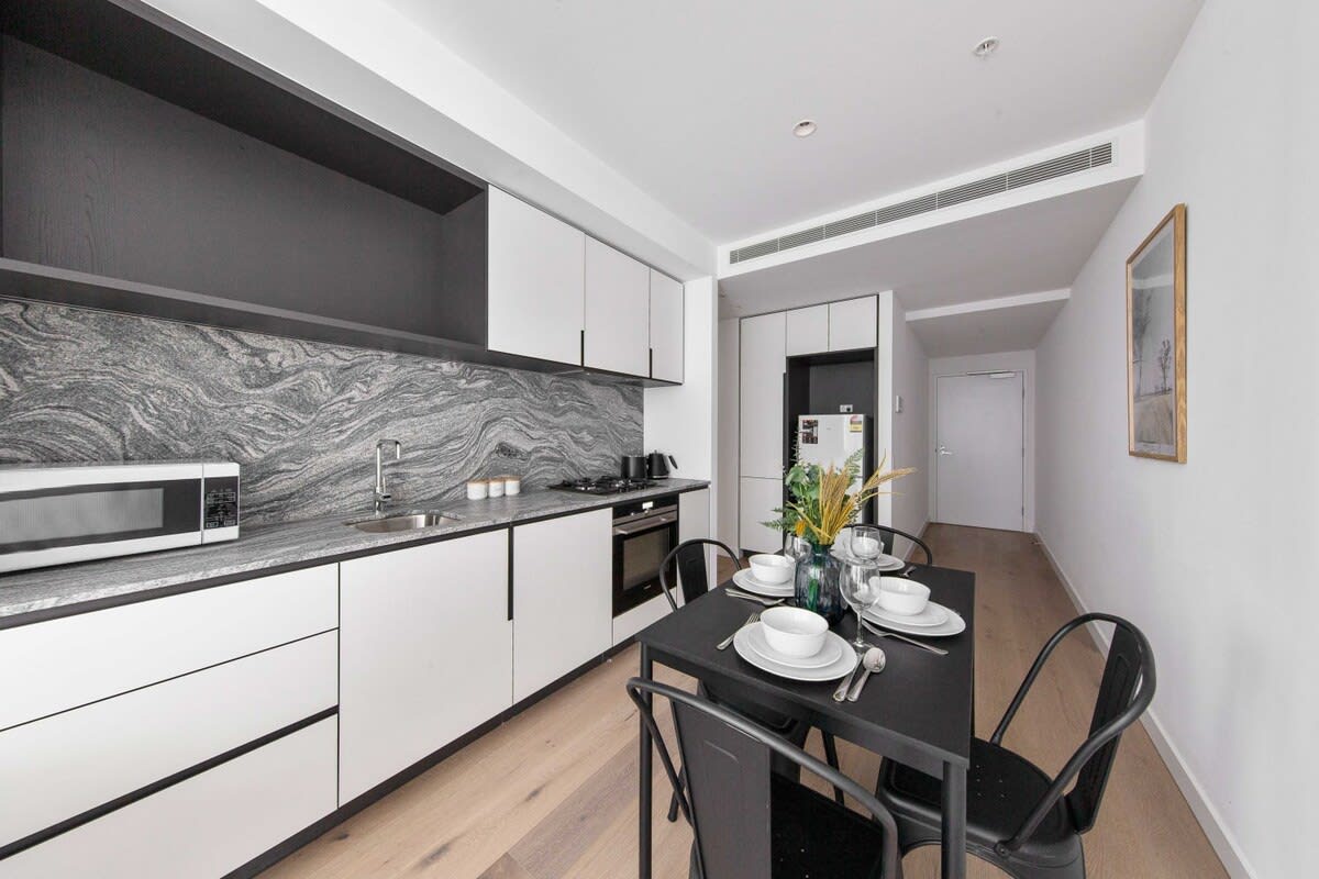A Lux & Modern Apt Next to Southern Cross Station — Melbourne, Victoria — vacation rental