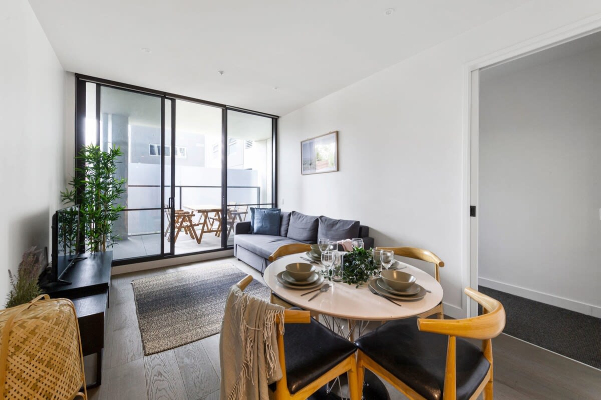 A Chic & Comfy 2BR Apt Near Melbourne Central — Melbourne, Victoria — vacation rental