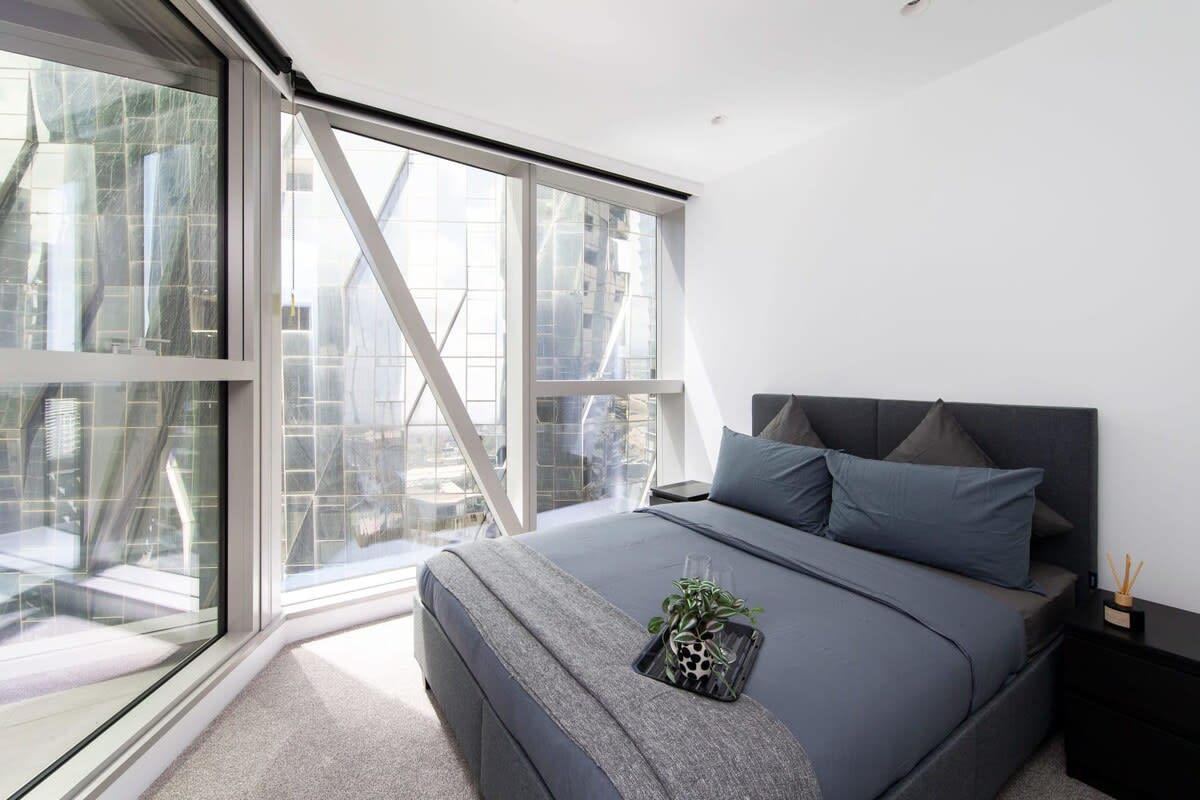 A Cozy 2BR Apt for 6 Next to Southern Cross — Melbourne, Victoria — vacation rental