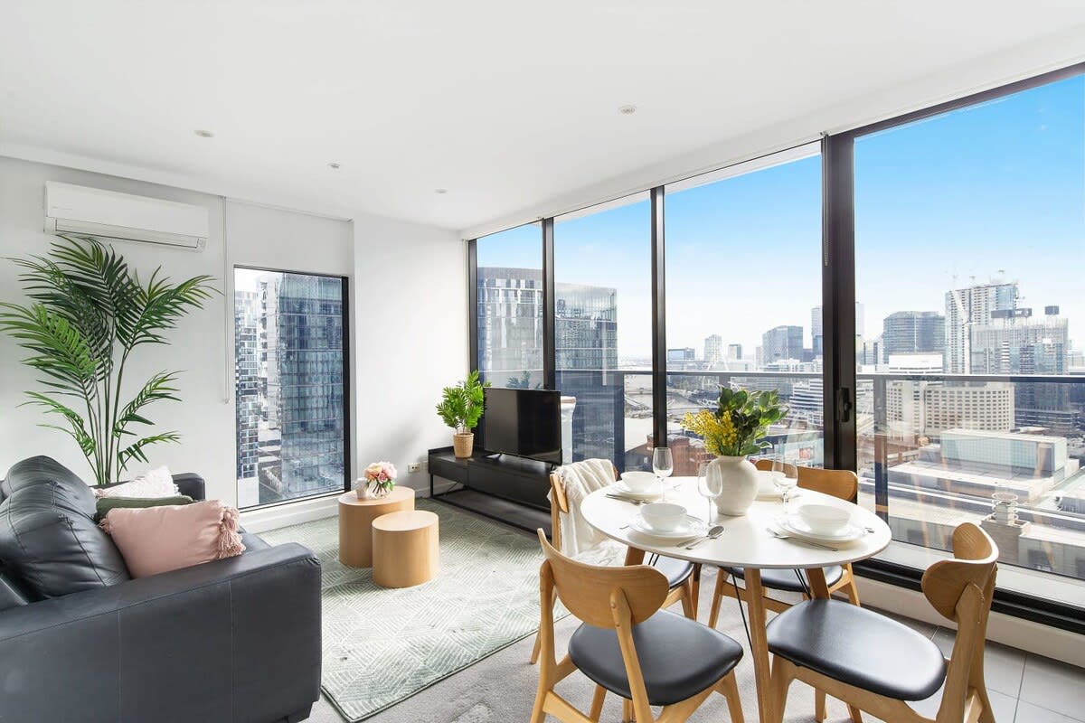 An Amazing 2BR Apt with City Views in Southbank — Southbank, Victoria — vacation rental