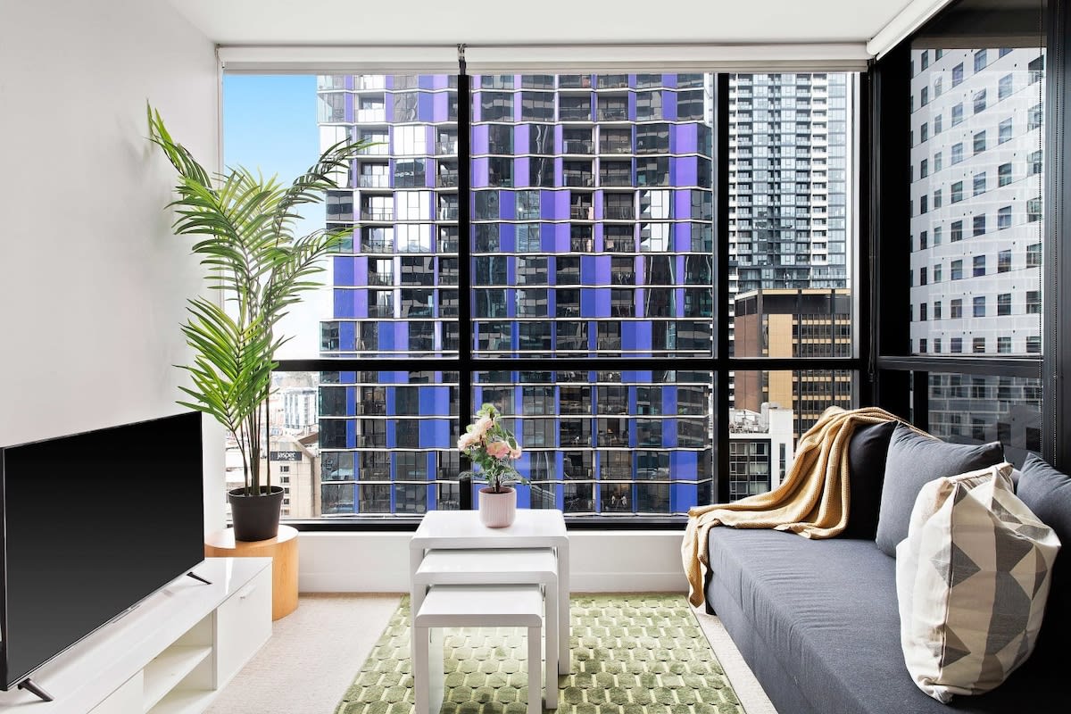 Modern 2BR Apt Next to Victoria Market, City Views — Melbourne, Victoria — vacation rental