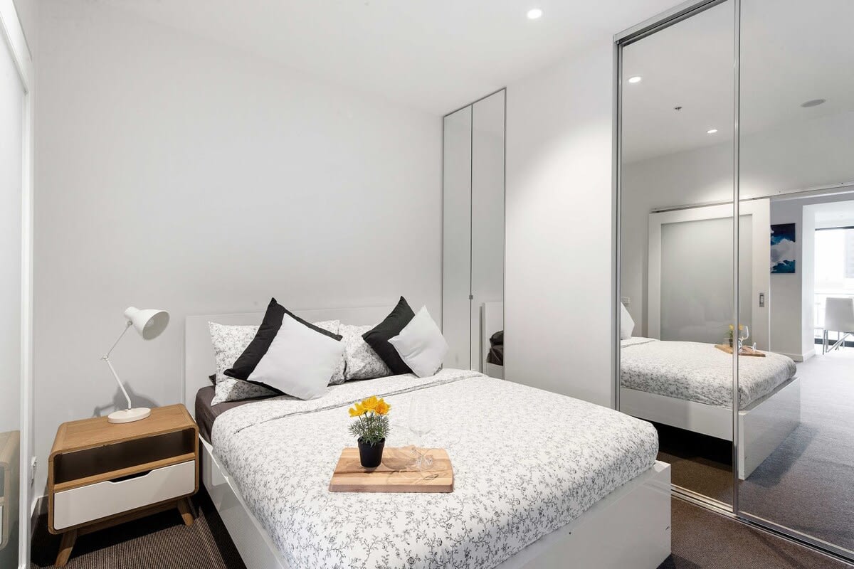 A Stylish Apt for 4 Near Queen Victoria Market — Melbourne, Victoria — vacation rental