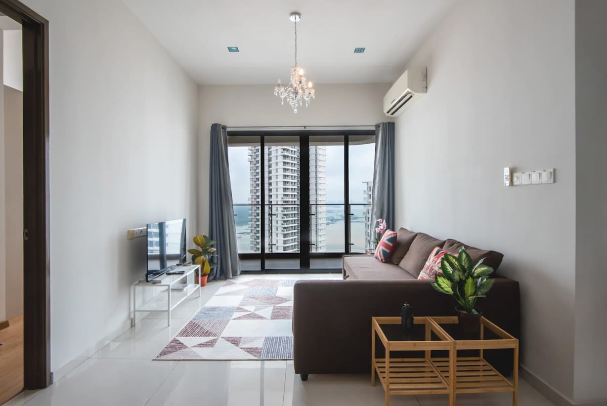 A Stylish 2BR Suite, Water Views, Free Parking — Johor Bahru, Johor — vacation rental