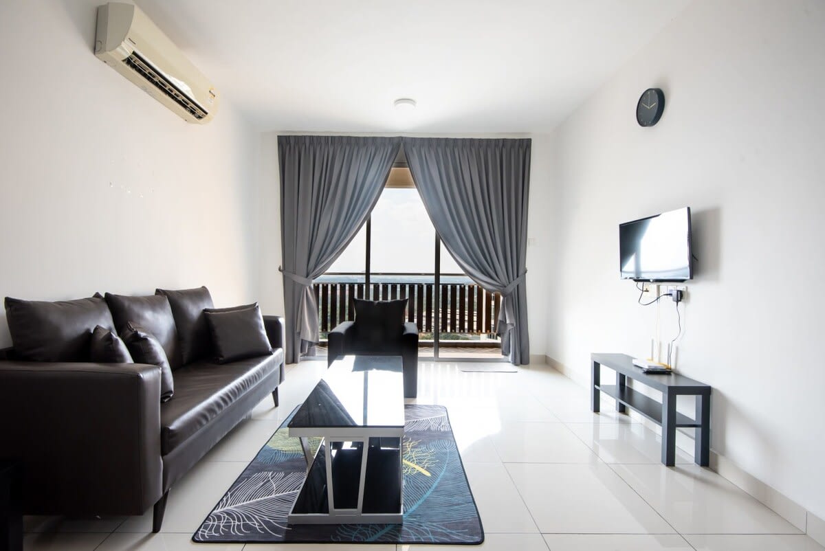 Comfy 3BR Apt @ KSL Daya Near IKEA Tebrau, Parking — Johor Bahru, Johor — vacation rental