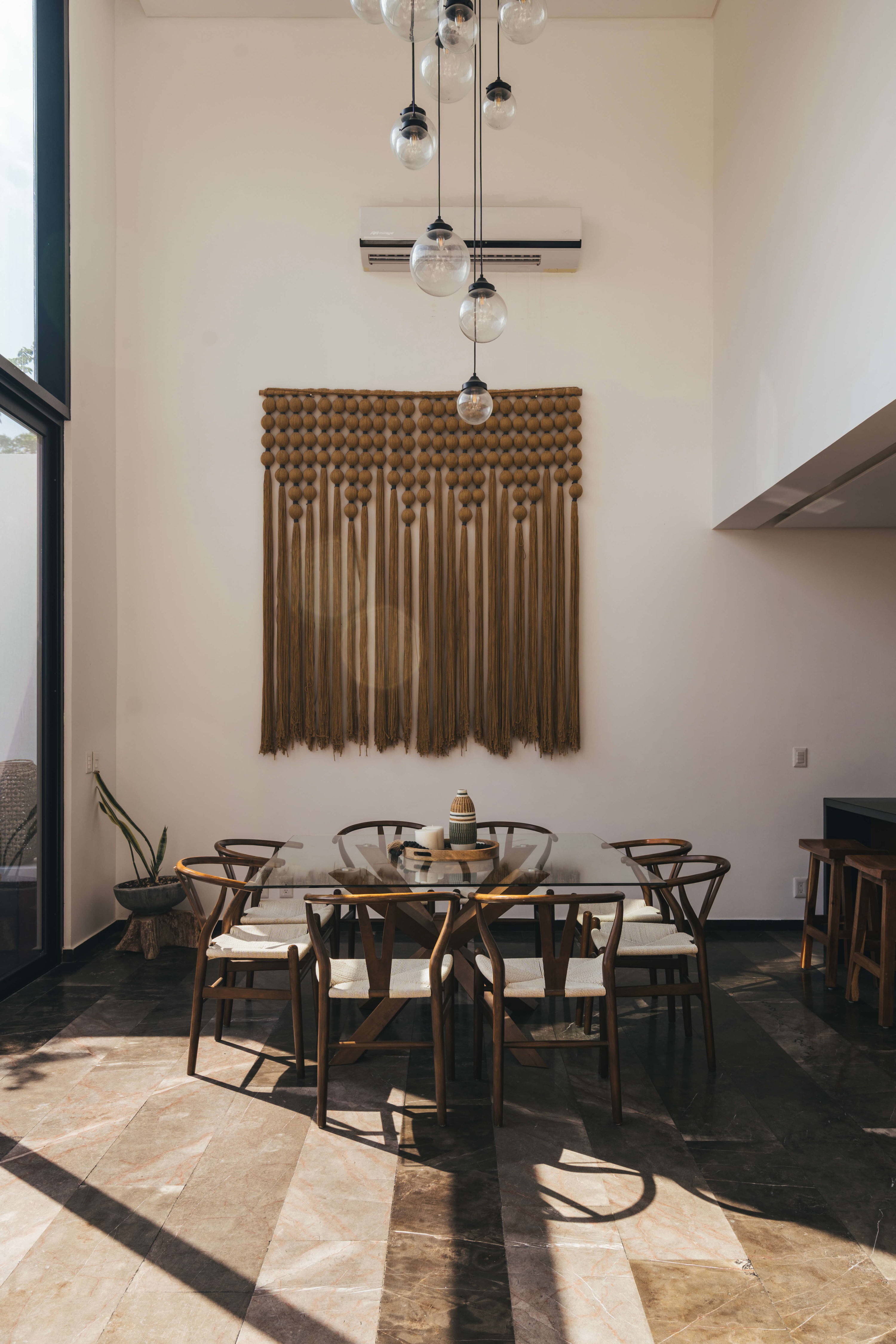Modern and stylish dining room located on the ground floor.