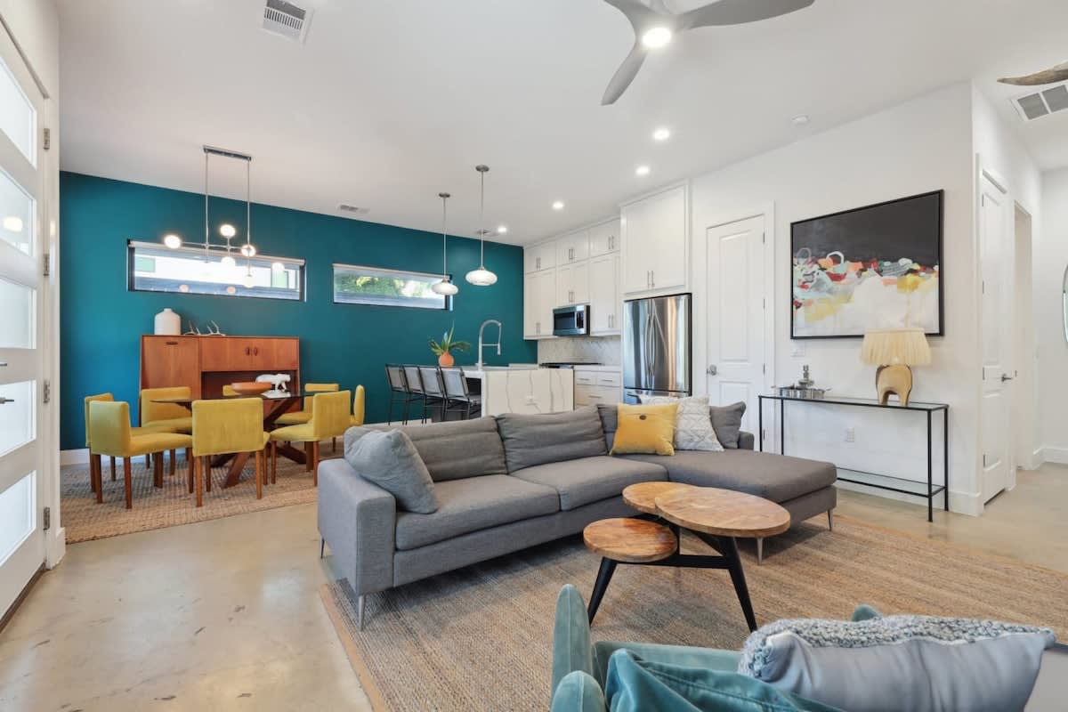 Upscale Single Family Spot | near DT — Austin, TX — vacation rental