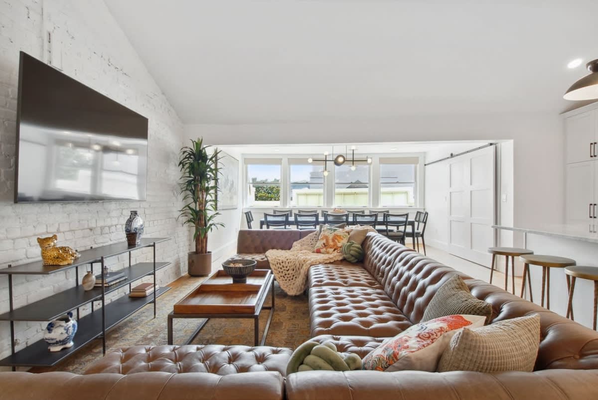 Trendy CBD Hotel Suite | Near French Quarter — New Orleans, LA — vacation rental