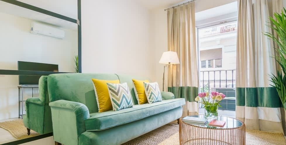 Santo Domingo II - 1 Bedroom Apartment in Gran Via — Madrid, Madrid — vacation rental