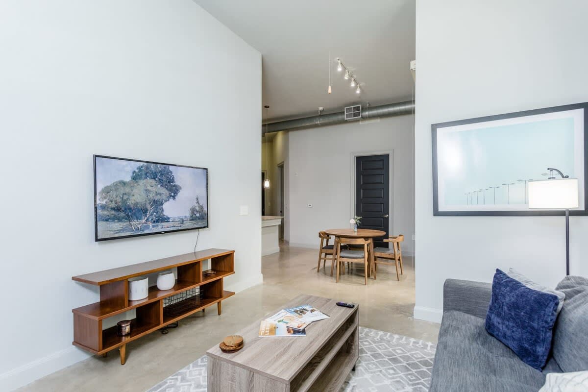 Peony At Millennium - Elegant 2 BDR in Houston 4