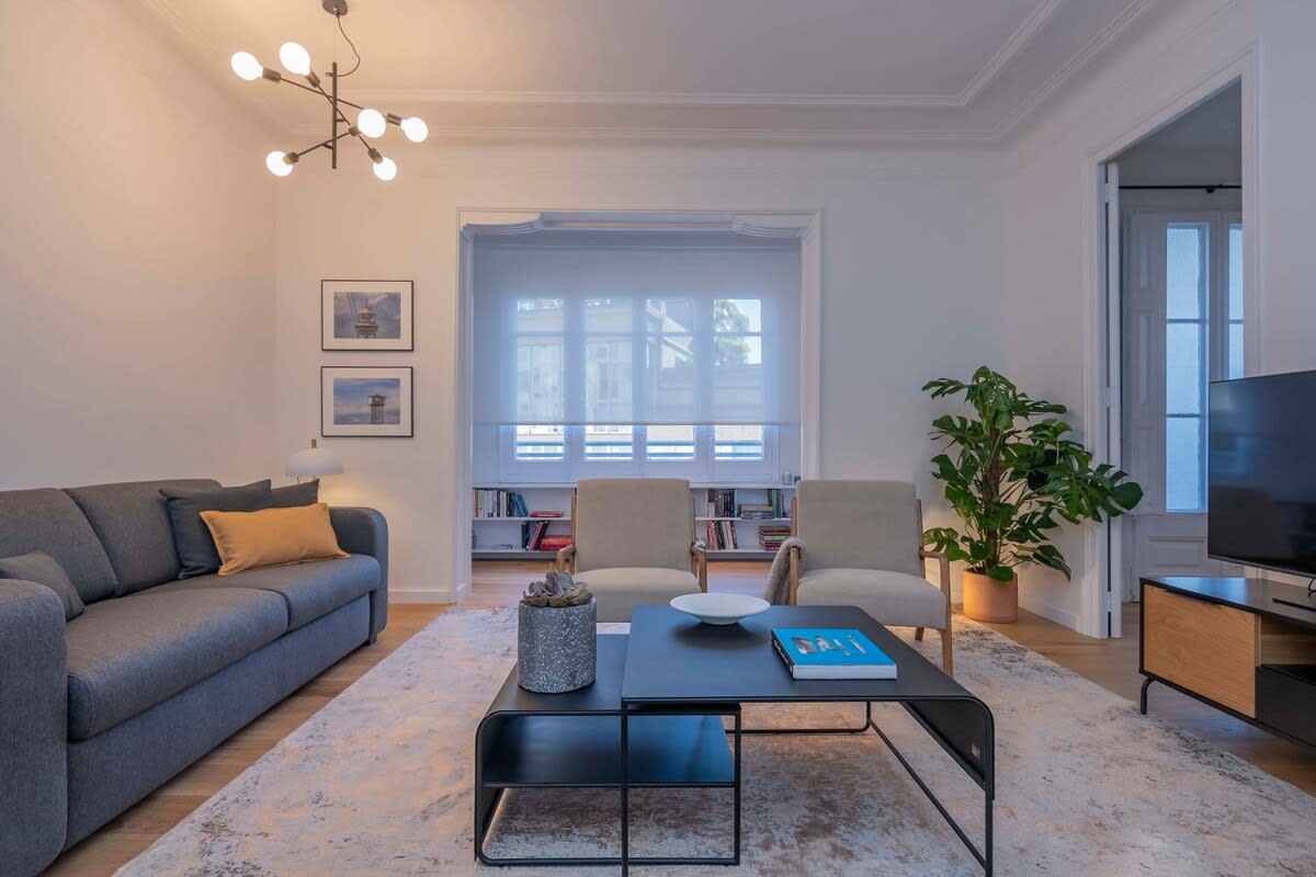 Spacious, Bright and modern 4BD in Gran Via — Barcelona, Catalunya — vacation rental