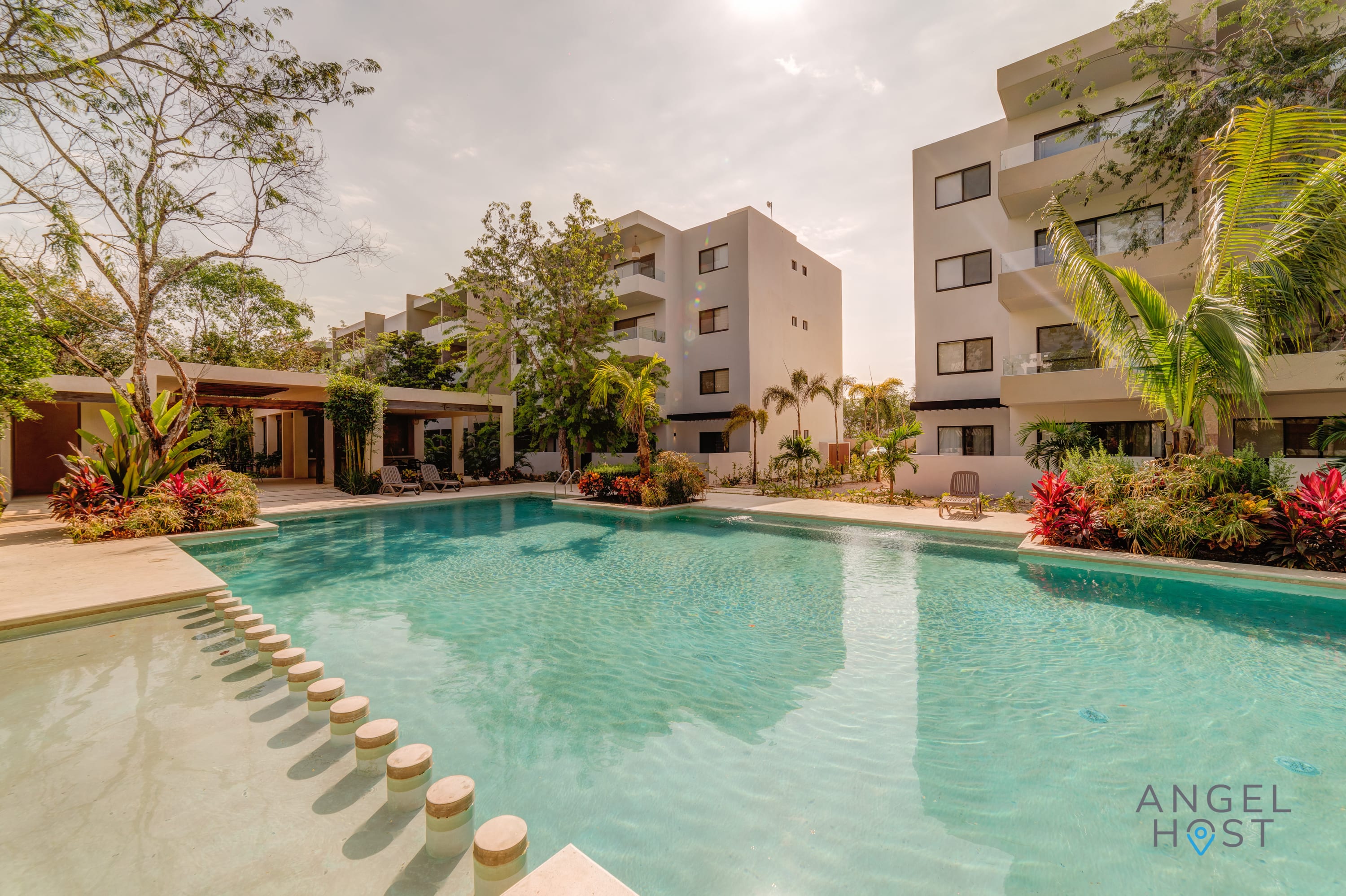 Gated Escape | Pool | Gym | Near Shops & Cinema — Playa del Carmen, Quintana Roo — vacation rental
